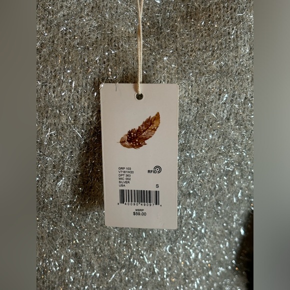 C&V Chelsea & Violet Silver Long Sleeve Metallic Eyelash Sweater - Picture 6 of 10